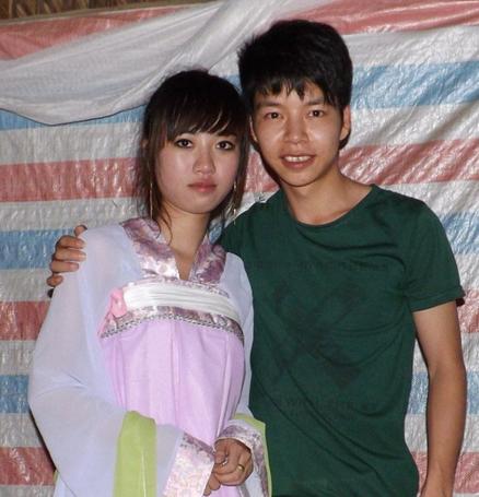 丑孩子娶不到老婆 卻找到了一個(gè)20歲的越南女朋友